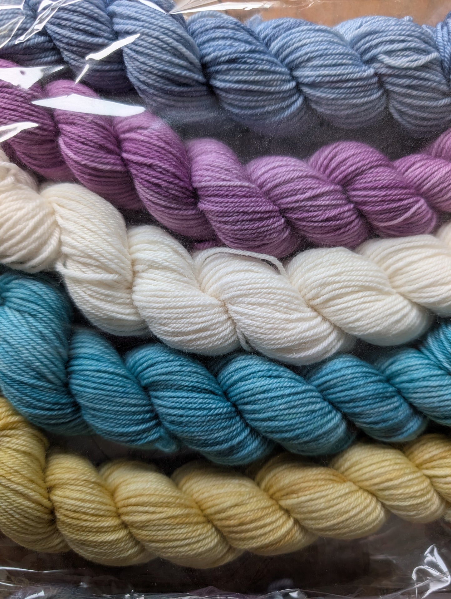 Colours of Skye Mini Set