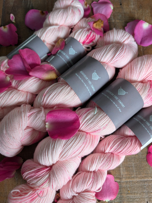 'Candyfloss'  Hand Dyed Yarn available in various 100g or 50g bases.)