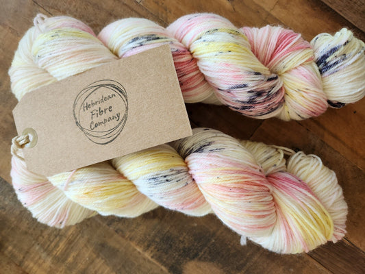 Hand Dyed 4 Ply Sock Yarn 100g 400m 'August' Superwash Merino Nylon Knitting Wool Crochet